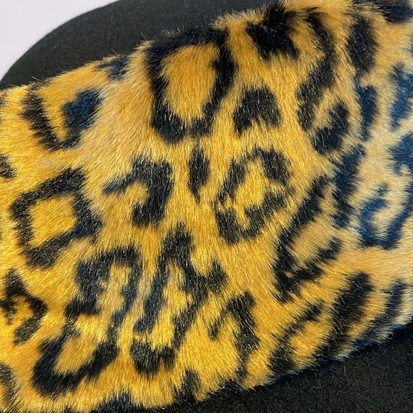 Betmar Wool Vintage Union Made Black With Animal Print Faux Fur Hat Band main image 5